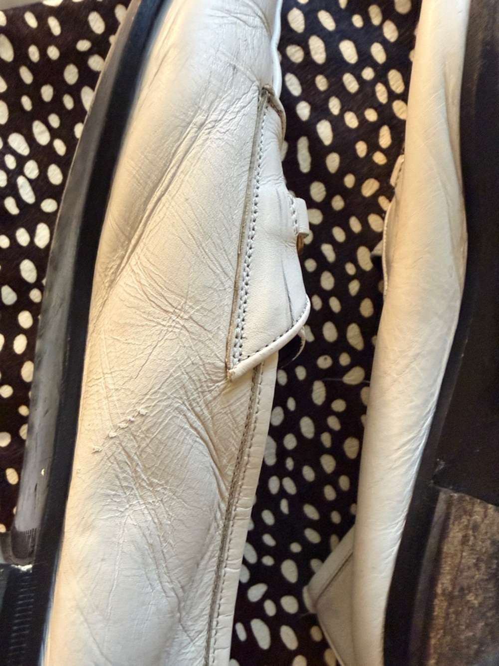 Tom Ford White Leather Chain-Detail Loafers - Picture 4 of 10